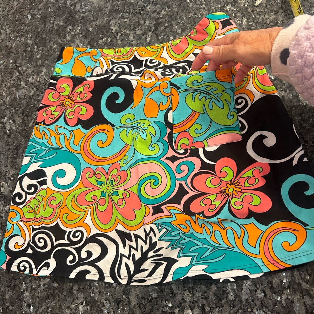 South wind skirt with pockets